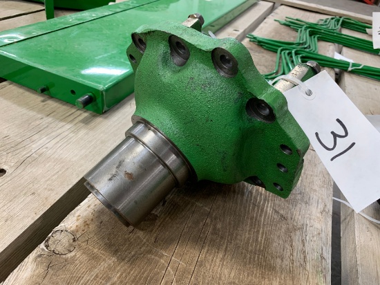 JOHN DEERE AXLE HOUSING