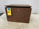 WALTER BAKER & CO PARIS EXPOSITION 1900 WOOD BOX