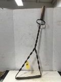 ANTIQUE WEED CUTTER W/ TWISTED METAL SHAFT & WOOD HANDLE
