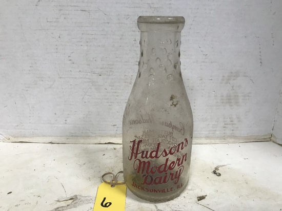 HUDSON MODERN DAIRY JACKSONVILLE, IL QUART MILK BOTTLE