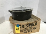 GRISWOLD CAST IRON TITE TOP #8 DUTCH OVEN W/ ORIGINAL BOX