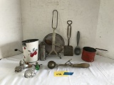 ASSORTED KITCHEN COLLECTIBLES