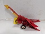 1990 SPECIAL EDITION MCCORMICK IH 1-PR CORN PICKER