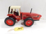 INTERNATIONAL 3388 2+2 DIE CAST TRACTOR