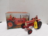 ERTL INTERNATIONAL 826 DIE CAST TRACTOR