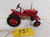 ERTL IH FARMALL CUB DIE CAST TRACTOR