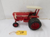 ERTL INTERNATIONAL 100 HYDRO DIE CAST TRACTOR