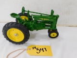 ERTL JOHN DEERE MODEL G DIE CAST TRACTOR