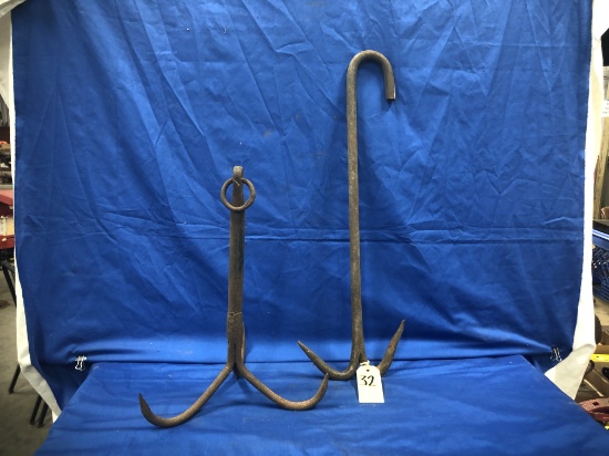 DOUBLE MEAT HOOK & LARGE DRAG HOOK