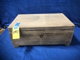 ANTIQUE WOODEN JEWELRY BOX