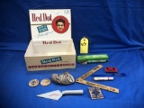 BOX OF VARIOUS SMALL COLLECTIBLE ITEMS
