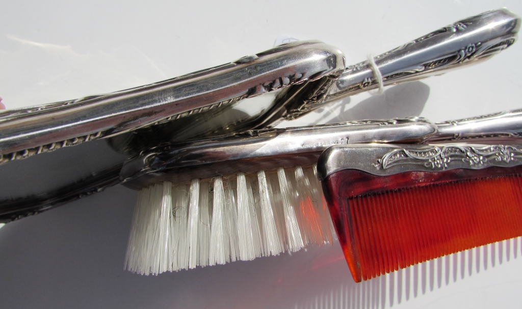GORHAM #27 STERLING SILVER BRUSH MIRROR COMB SET | Proxibid display picture 2