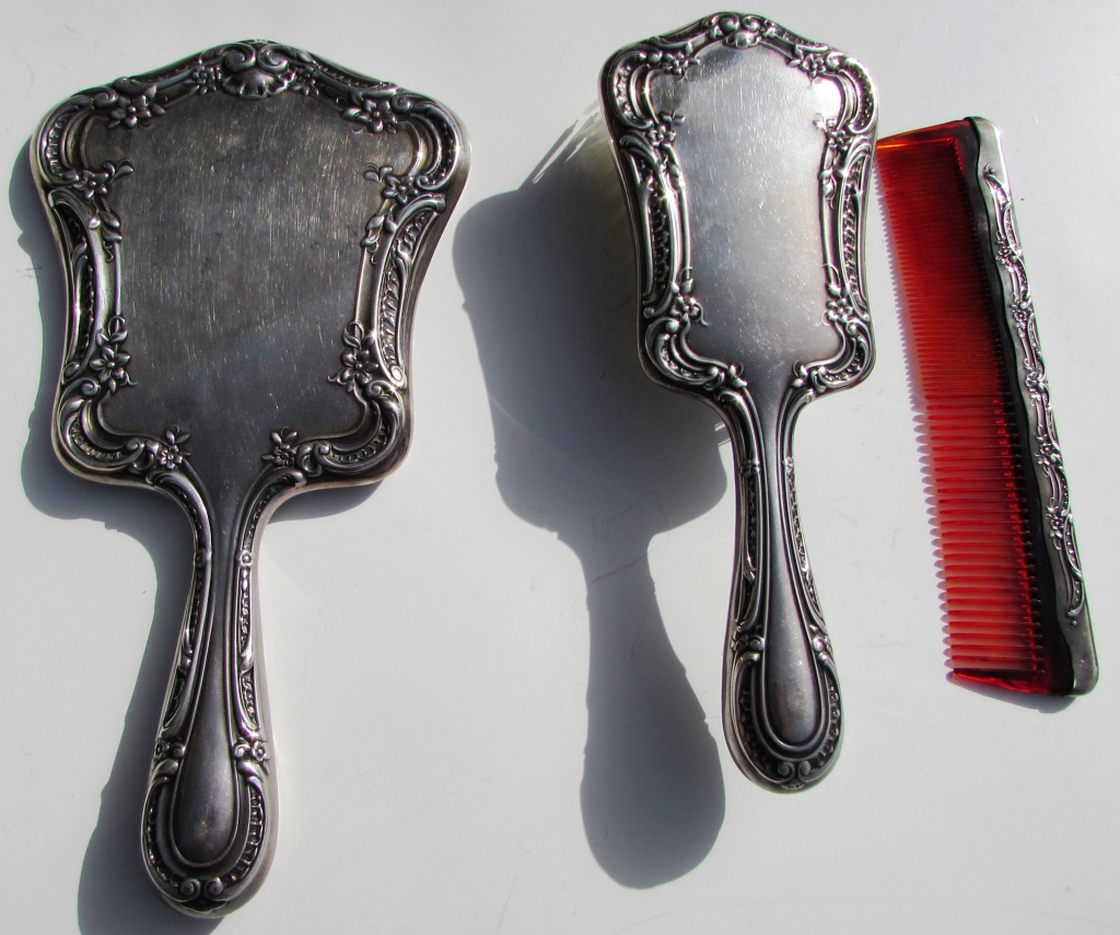 GORHAM #27 STERLING SILVER BRUSH MIRROR COMB SET | Proxibid display picture 2