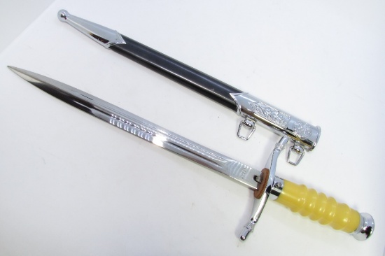 EAST GERMAN OFFICER'S DRESS DAGGER & SCABBARD