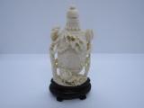 3D FIGURAL CARVED CHINESE SNUFF BOTTLE