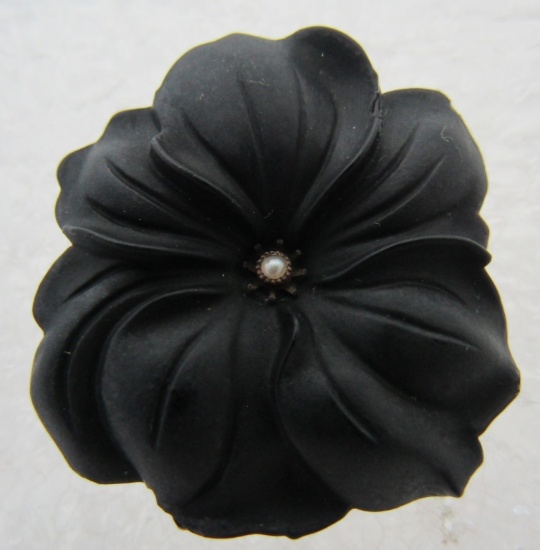 CARVED JET PANSY PIN 9K GOLD ANTIQUE BROOCH PEARL
