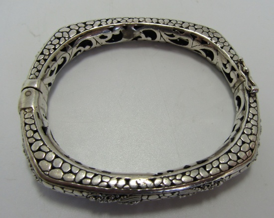 SARDA SQUARE BANGLE BRACELET STERLING SILVER