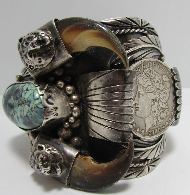 Best Vintage Native American Navajo Sterling Silver Bear Bracelet Huge Old Best Vintage Native American Navajo Sterling Silver Bear Bracelet Huge Old