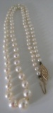 14K GOLD GRADUATED CULTURED PEARL NECKLACE
