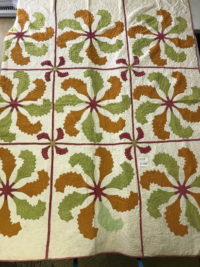 Large Linen, Quilt, Pin Cushions and More Auction