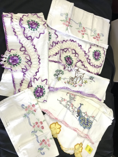 Lot Of (5) Pair Of Vintage Embroidered Pillow Cases