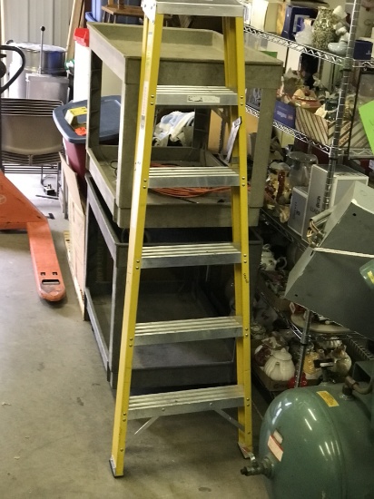 Bench Type IA 6' Industrial Ladder