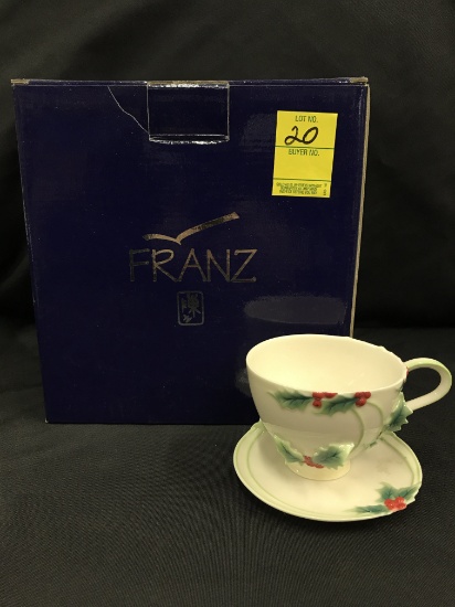 Franz "Holly Berrys" Cup /Saucer