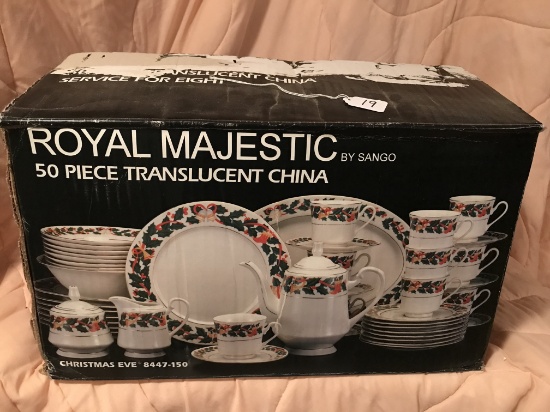 Royal Majestic 50 Piece Translucent China, Christmas Eve Pattern