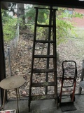 7' Wood Ladder
