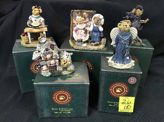 (5) Boyd Bear Figurines with Boxes