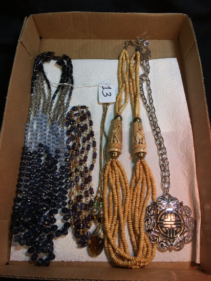 (5) Fashion Necklaces