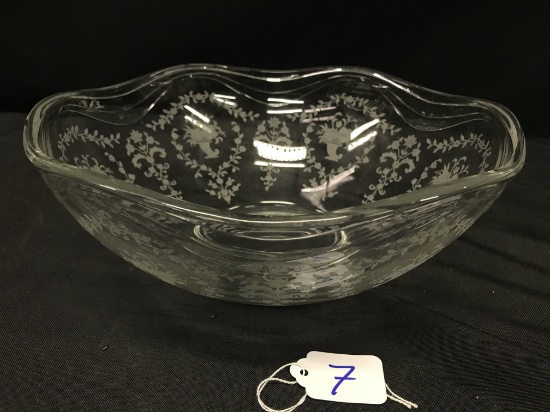 Fostoria "Mayflower" Pattern Serving Bowl Is 10.5" Diameter & 4.25"T.