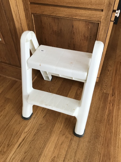 Plastic Step Stool