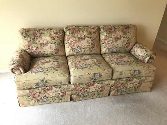 Thomasville 3-Cushion Floral Couch Is 84" Long