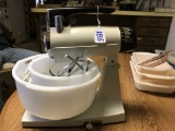 Sunbeam Mixmaster Mixer with Two Bowls and Beaters