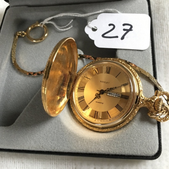 Contemporary Nicollt Quartz Pocket Watch W/Chain In Gold Tone
