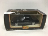 Maisto, 2002 Ford Thunderbird; 1:18 scale