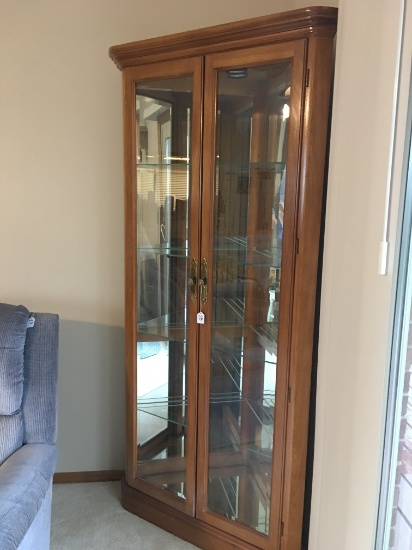 Lighted W/Mirrored Back Oak 2-Door Corner Curio Cabinet