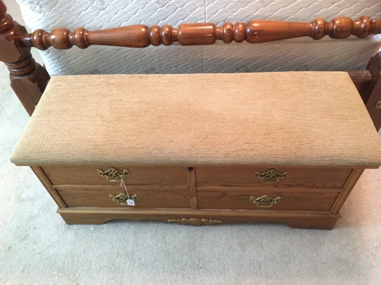 Lane "Virginia Maid" Cedar Chest W/Upholstered Top