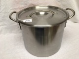 Stainless Steel Stock Pot W/Lid Is 8.5