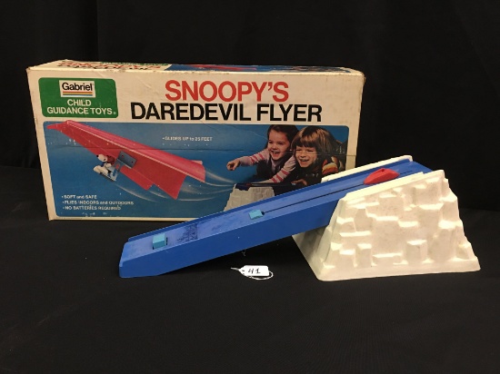 1965 United Features Snoopy's Daredevil Flyer W/Box
