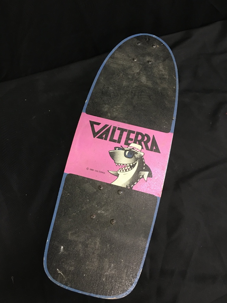 1986 Valterra "Land Shark" Skate Board | Art, Antiques & Collectibles  Collectibles | Online Auctions | Proxibid