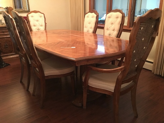 Stanley Furniture double Pedestal Dining Room Table W(6) Chairs & (2) Leaves