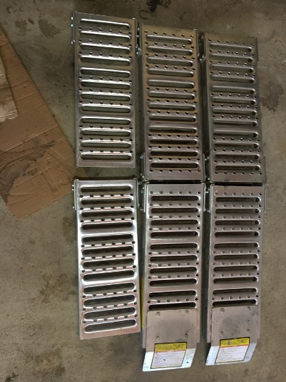 Haul Master 6' x 9" Aluminum Folding Ramps