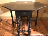 Gate-Leg Drop Leaf Table W/Octogon Top