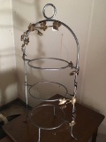 Wrought Iron Pie Holder Is 32