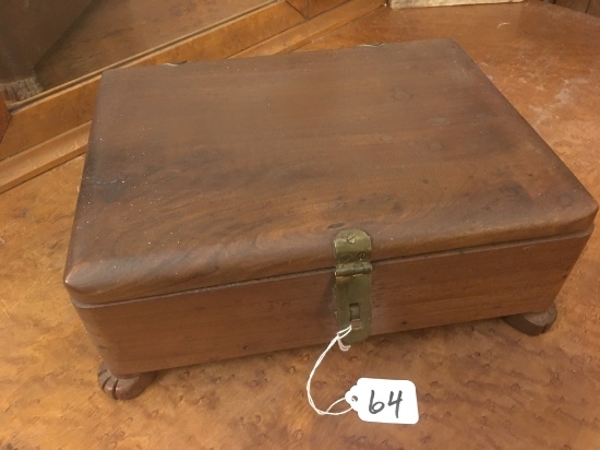 Vintage Wooden Lidded Box Is 8.5" x 11.5" x 4.5" Tall