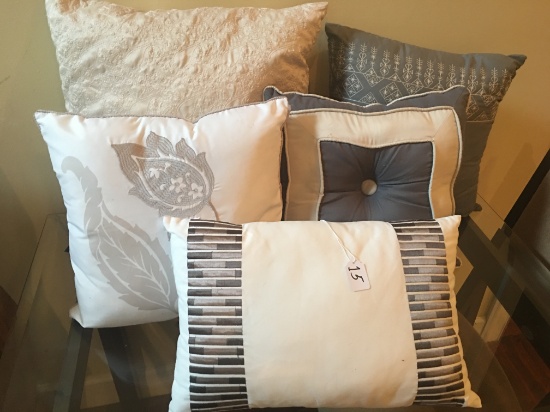 Lot Of (5) Decorator Pillows In Various Sizes