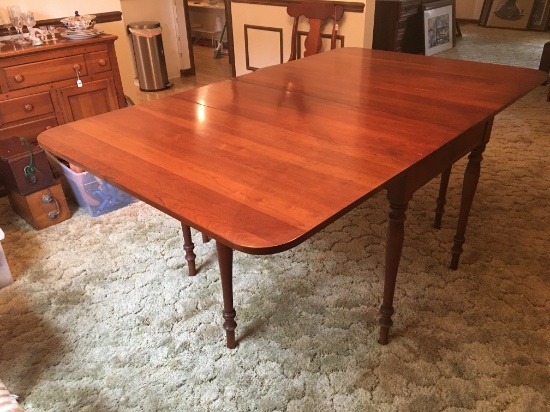 Quality 8-Leg Cherry Dropleaf Dining Room Table W/(4) Chairs