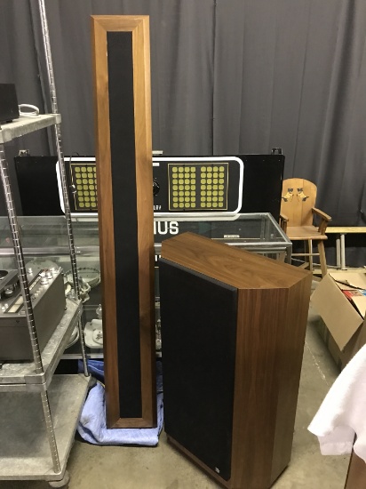 Pair of McIntosh XRT 22 Uniform Field Loudspeaker SystemSpeakers